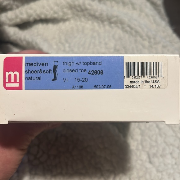 Mediven 42606 compression 15-20mmHg natural closed toe thigh w/topband VI - Picture 5 of 5